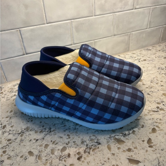 Lands end Men’s bedroom slippers - Picture 2 of 3
